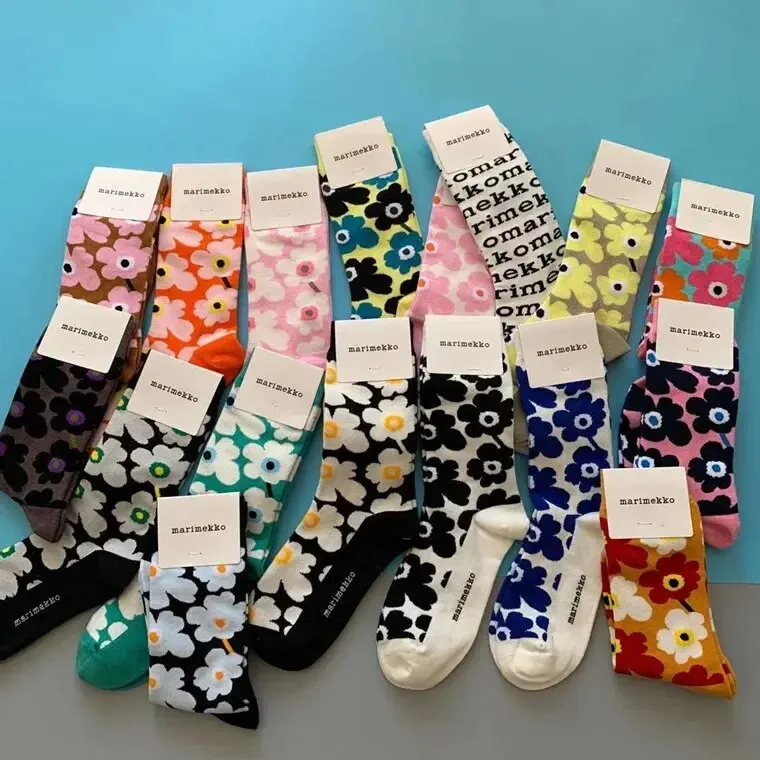 Calcetines con flores - Kf se a a a bb eb a i marimekko chaussettes mythiques luxueuses color es pour femme produit artistique design tube moyen exportation vers am - Tenue de festival