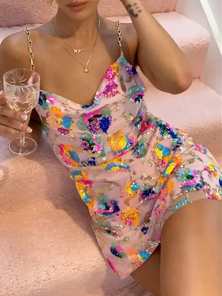 Vestido con estampado multicolor de lentejuelas y espalda descubierta - Kf s b d bc acde ee en - Tenue de festival